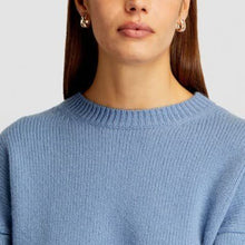 Load image into Gallery viewer, Pomellato Iconica Color Bold Hoop Earrings Rose Gold - Luce Jewelry